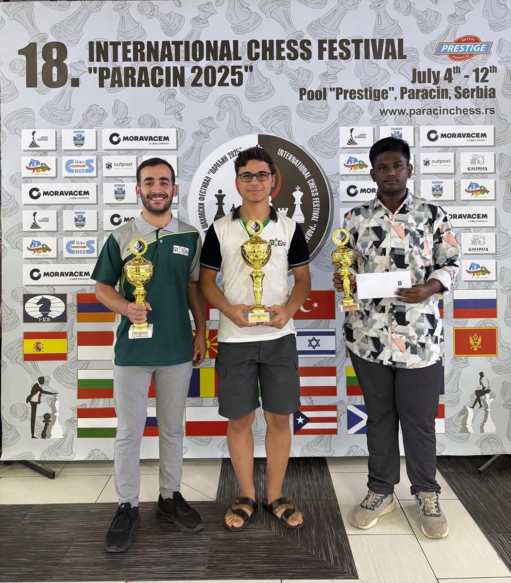 Türk satranççılar Sırbistan'daki turnuvada zirveye çıktı