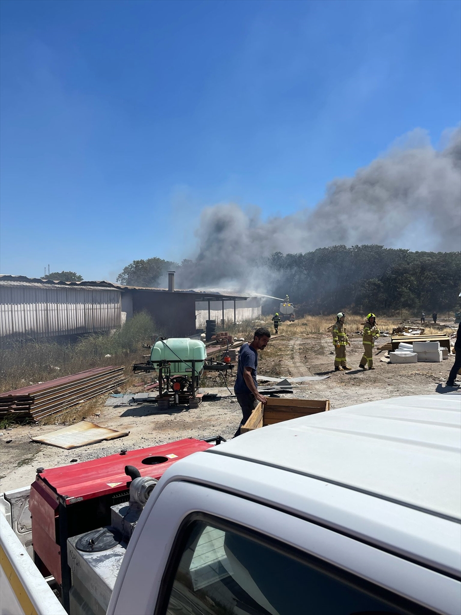 Balıkesir'de yumurta üretim tesisinde çıkan yangın söndürüldü