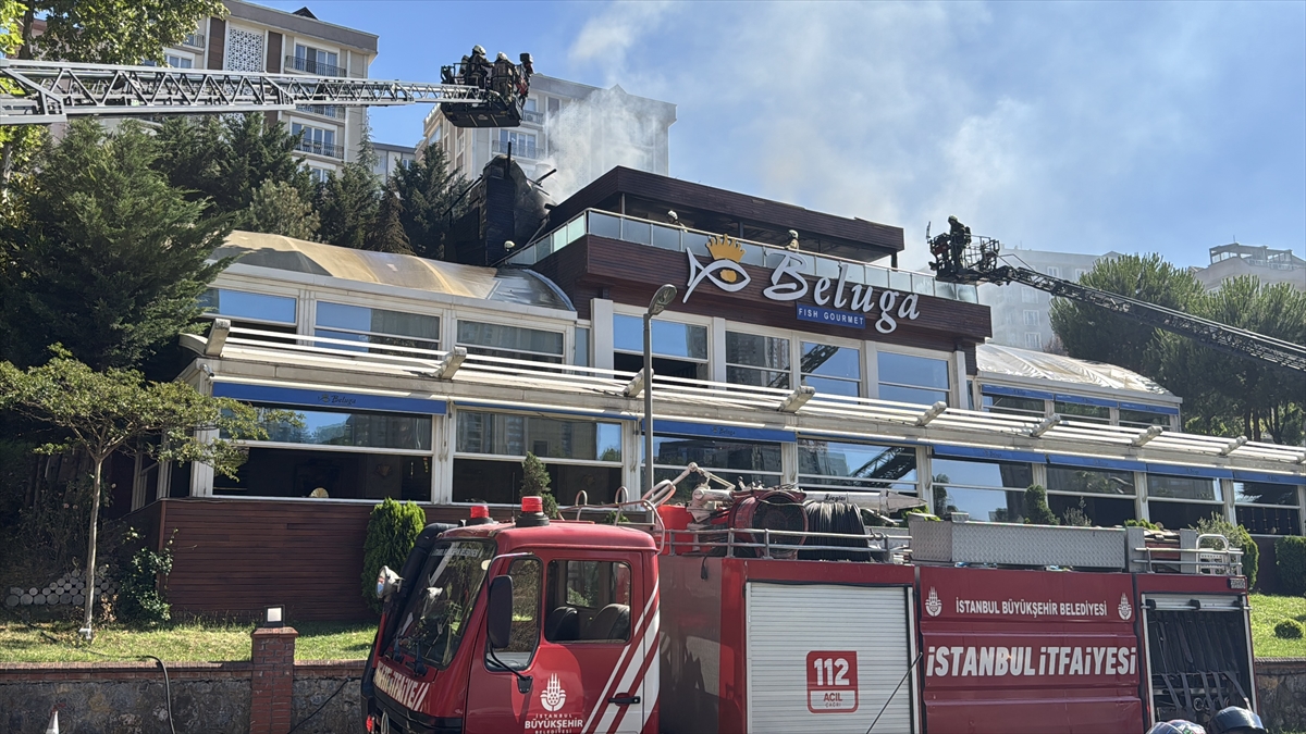 Ataşehir'de restoranda çıkan yangın söndürüldü