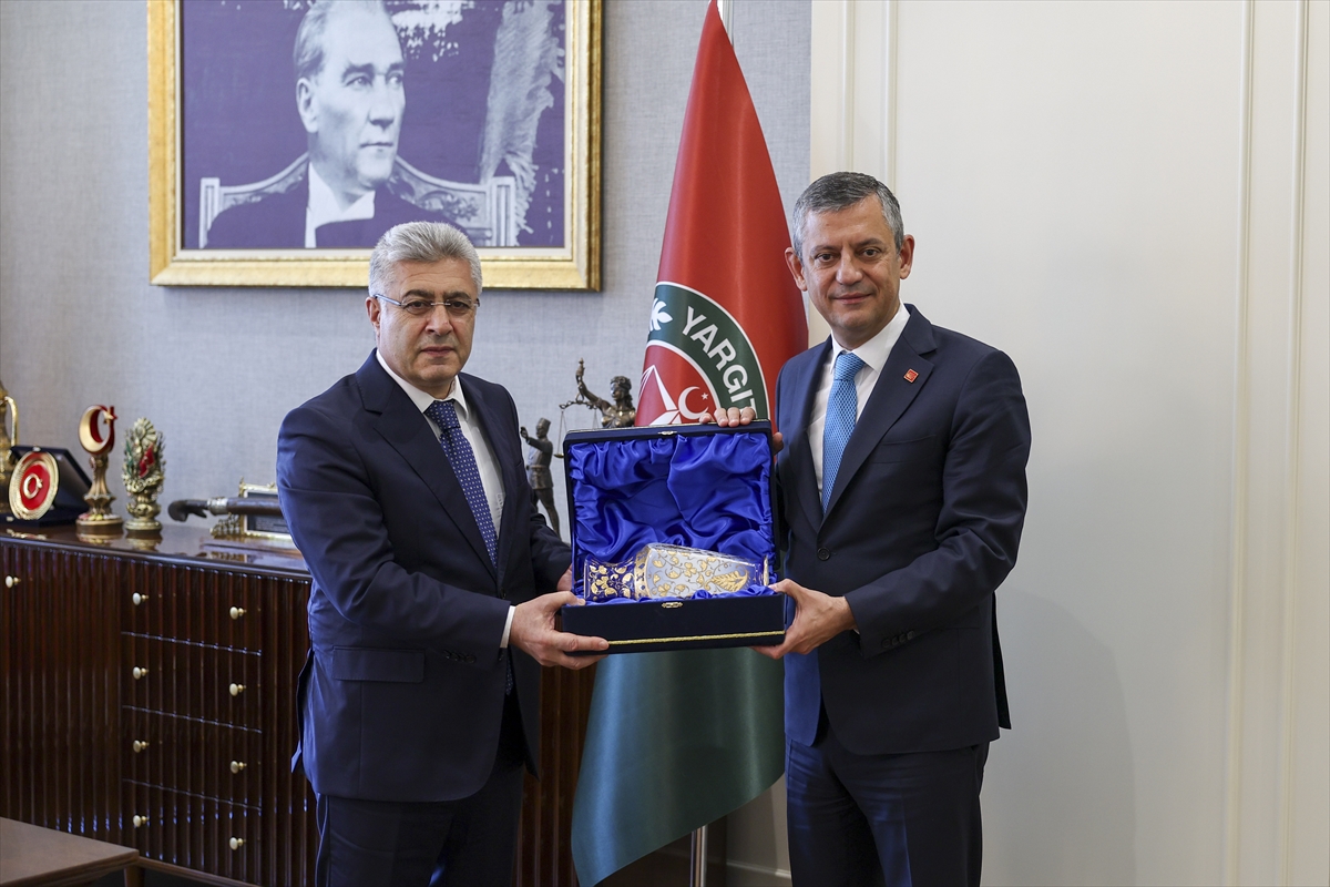 CHP Genel Başkanı Özel, Yargıtay Cumhuriyet Başsavcısı Şentürk'ü ziyaret etti