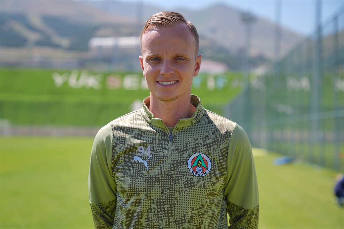 Alanyasporlu Hadergjonaj'ın hedefi kariyerindeki en iyi sezonunu geçirmek: