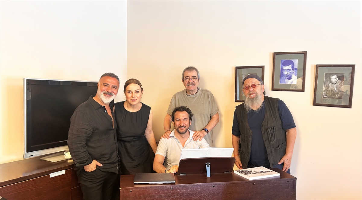 Selçuk Yöntem, Zuhal Olcay ve Cengiz Bozkurt aynı müzikalde rol alacak