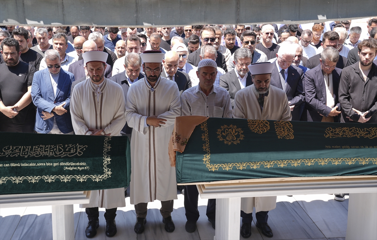 Bakan Yumaklı'nın kayınvalidesi Zarife Çayır son yolculuğuna uğurlandı