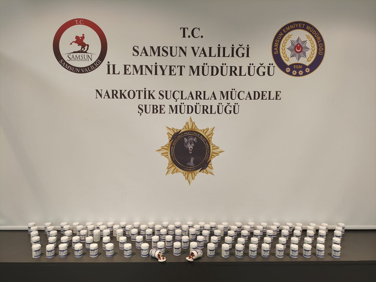 Samsun'da kargo paketinde 6 bin 552 sentetik ecza hapı ele geçirildi