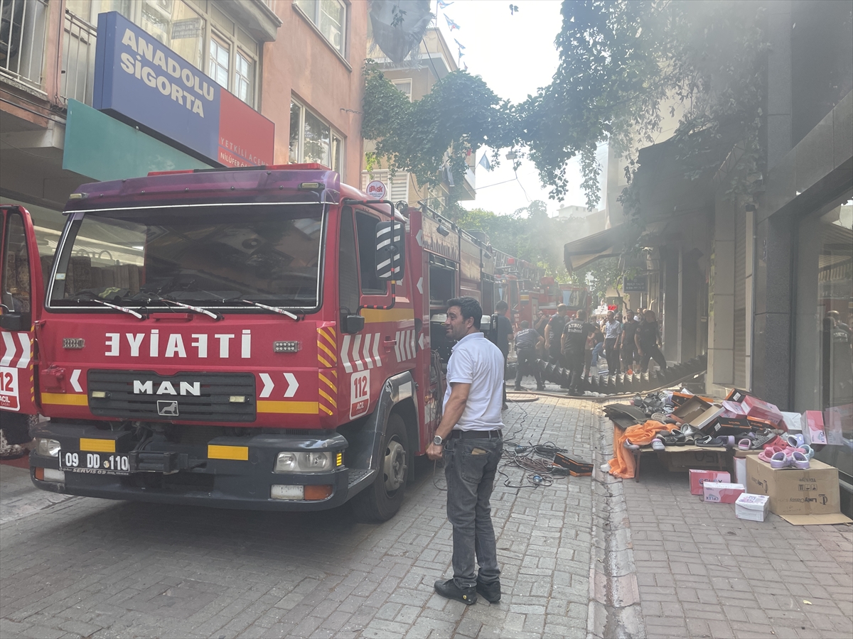 Aydın'da iş yerinde çıkan yangın söndürüldü
