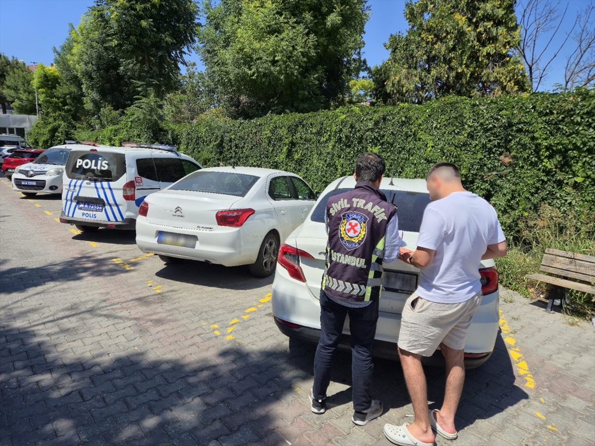 Trafikte makas atarak ilerleyen sürücüye para cezası verildi