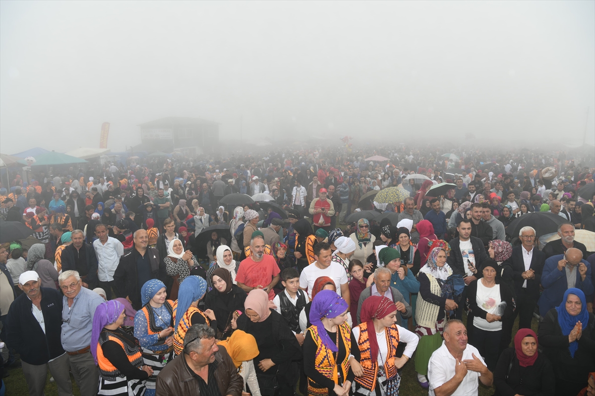 Trabzon'da "Çalköy Hırsafa Yayla Şenliği" yapıldı