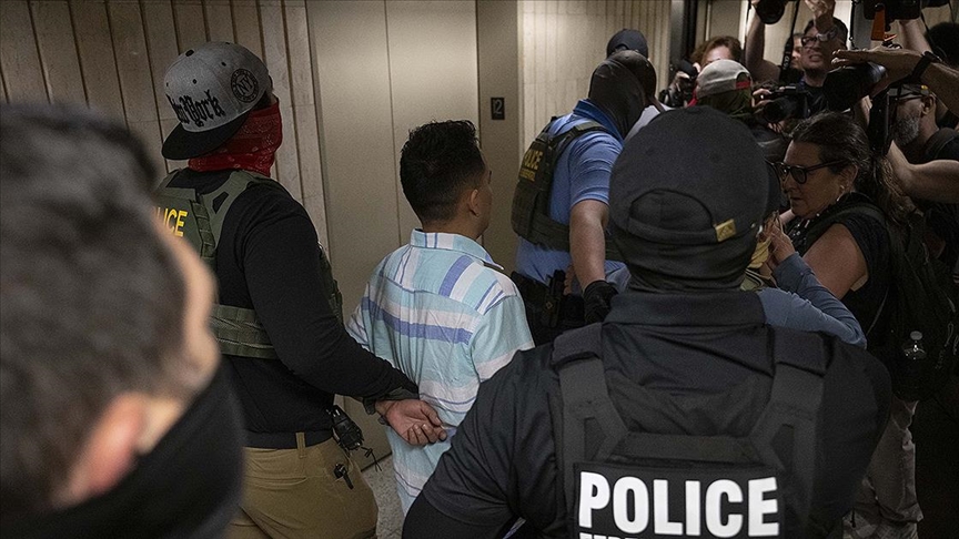 Tüm düzensiz göçmenler ve işverenleri ABD Göçmenlik ve Gümrük Muhafaza Dairesinin hedefinde