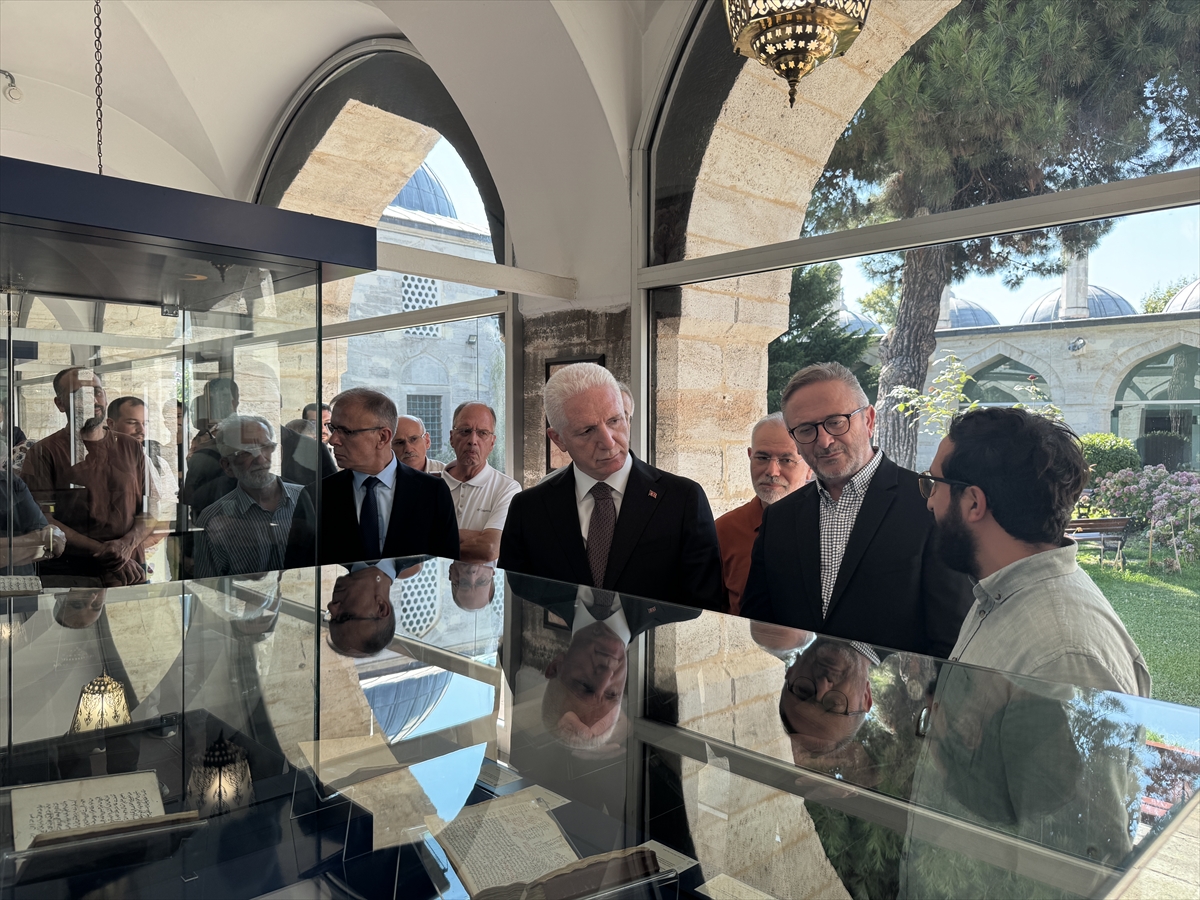 İsmail Hakkı Bursevi, vefatının 300. yılında anıldı