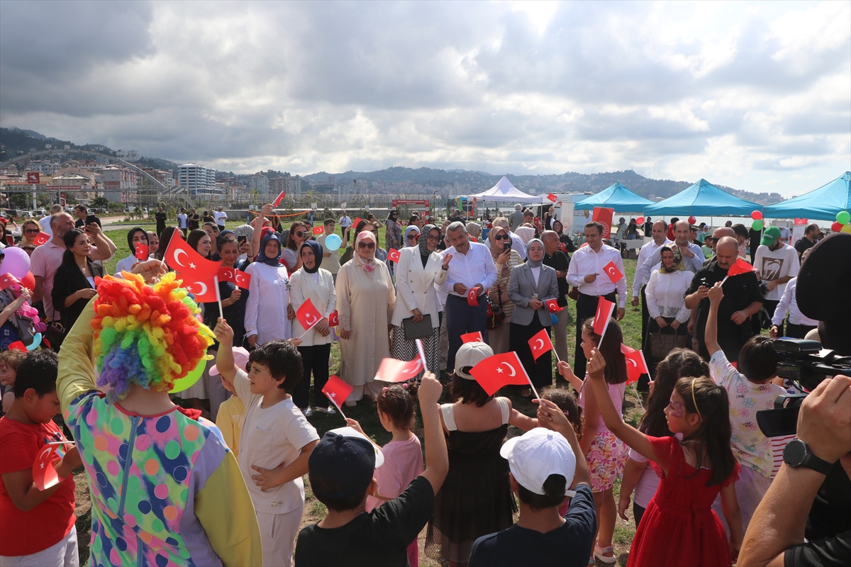 Rize'de "Koruyucu Aile Şenliği" düzenlendi