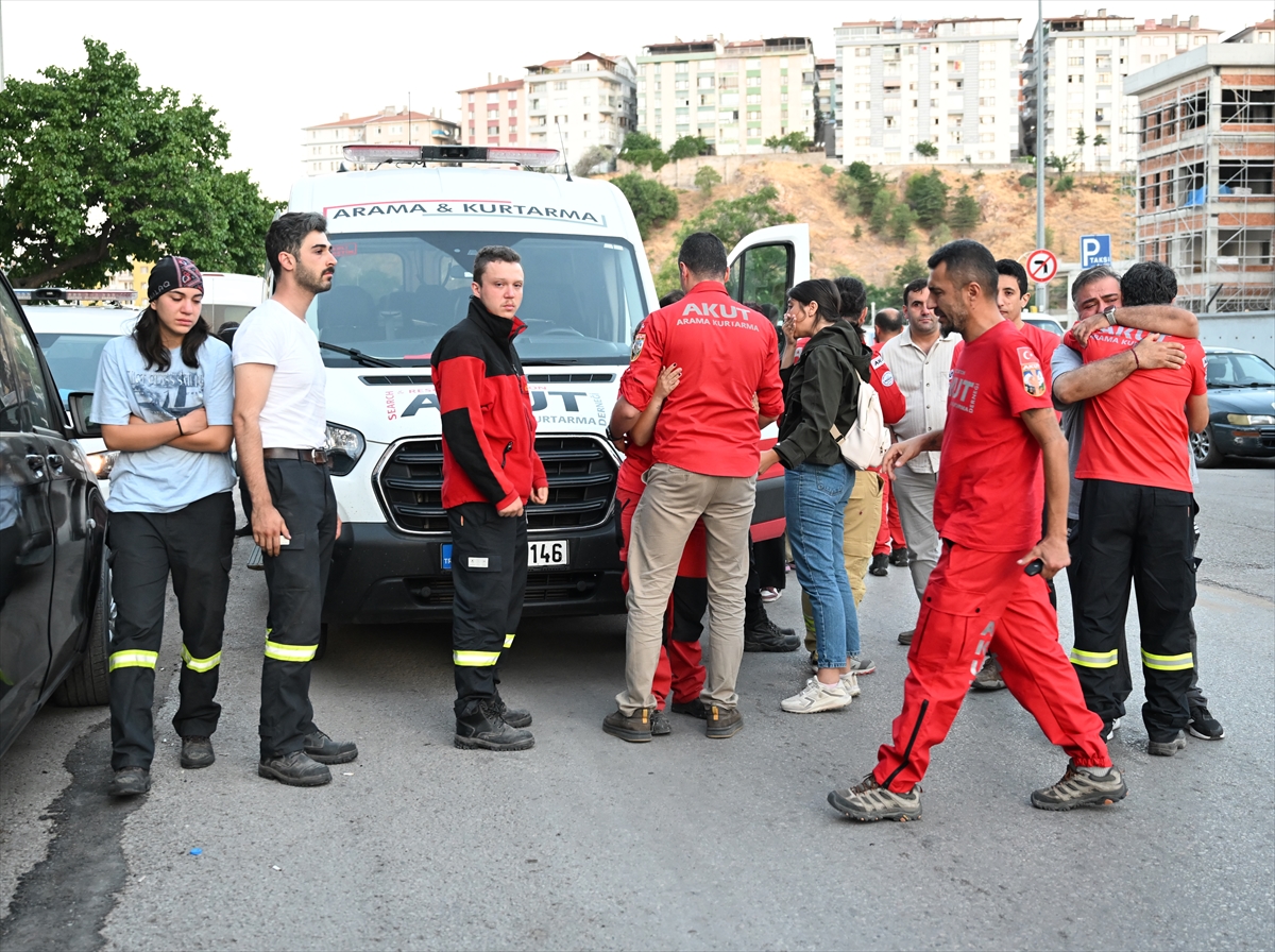 Orman şehitlerinin naaşları kimlik tespiti ve DNA incelemesi için Ankara'ya getirildi