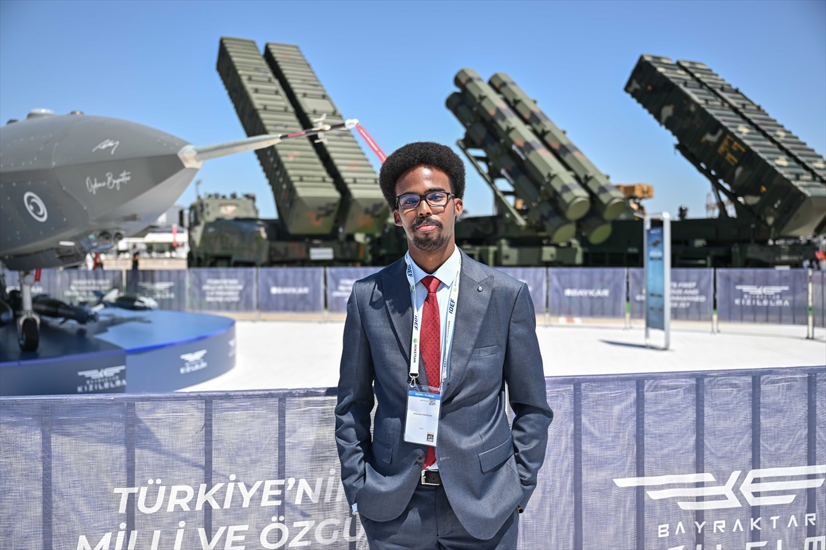 IDEF 2025'te sergilenen hava ve kara savunma sistemleri vatandaşların ilgi odağı oldu
