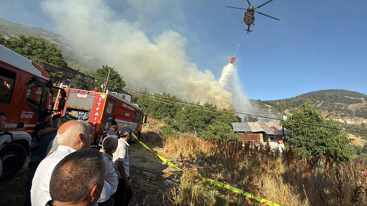 Kızılcahamam'da çıkan yangında 8 ev kullanılamaz hale geldi