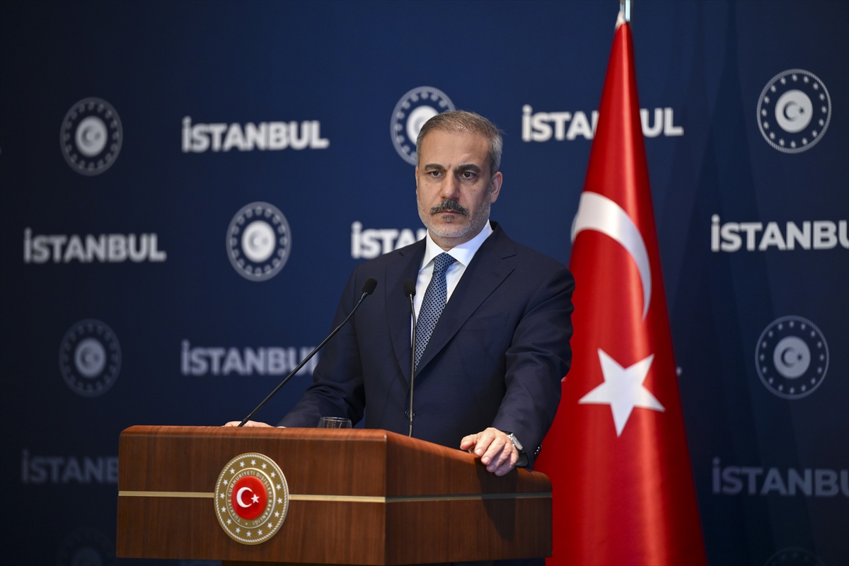 Geleceğimizi tesadüflere veya başkalarının ellerine bırakamayız