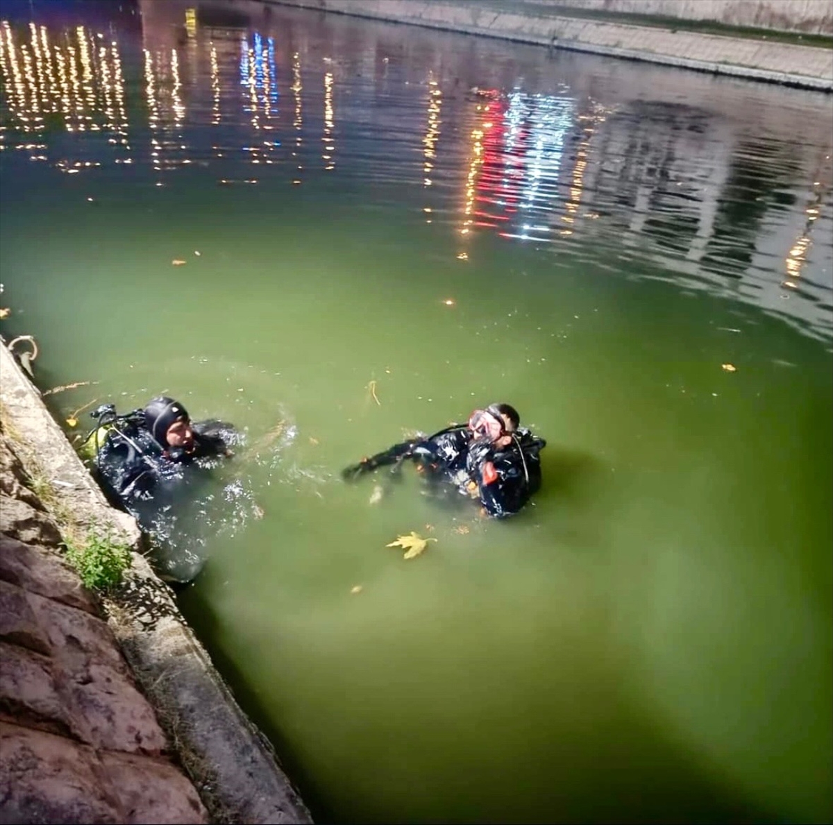 Eskişehir'de Porsuk Çayı'na düşen kişinin cesedine ulaşıldı