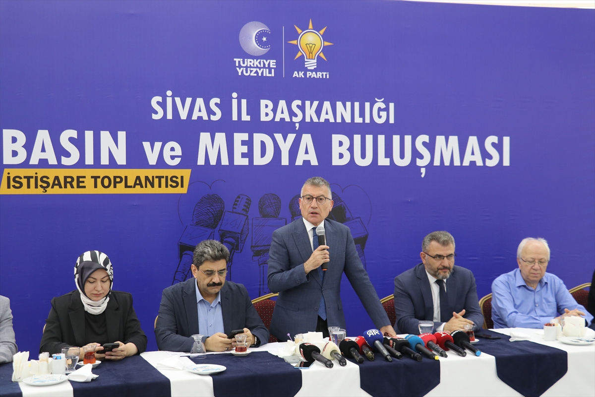 Ormanı yakan insanlığı yakmış gibidir.