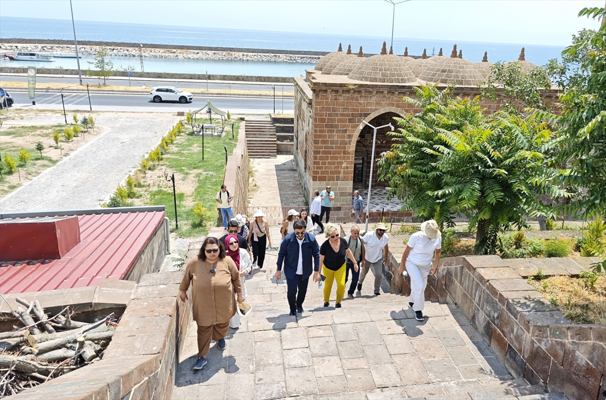 "Medya, Kültür Sanat ve Turizm Buluşmaları" Bitlis'te tarihi yerlerin gezilmesiyle tamamlandı