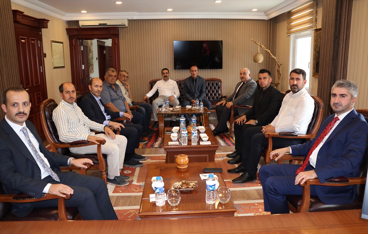 Aile ve Sosyal Hizmetler Bakan Yardımcısı Tarıkdaroğlu, İspir’de ziyaretlerde bulundu