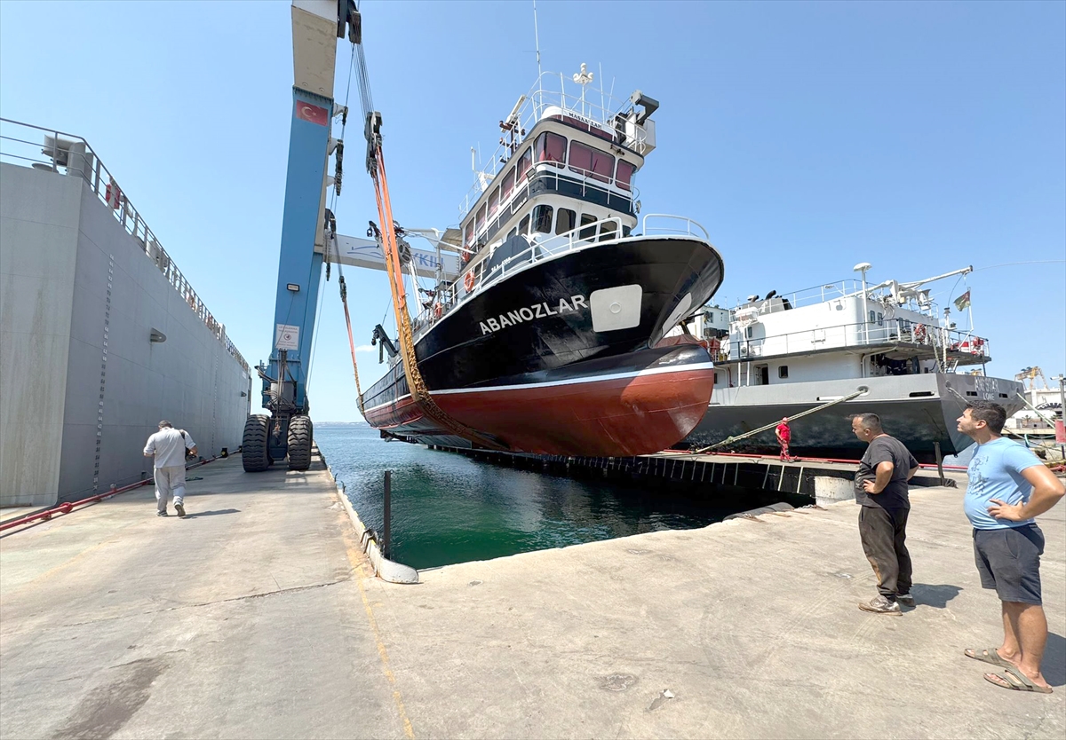 Kocaeli'de balıkçılar av sezonuna hazırlanıyor