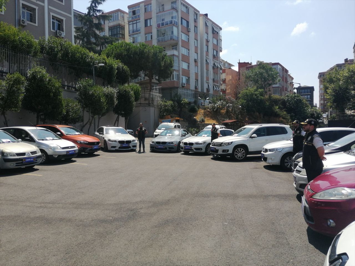 İstanbul merkezli 10 ildeki "change" araç operasyonunda yakalanan 19 şüpheli tutuklandı