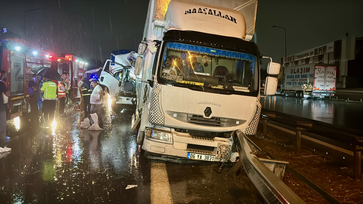 Kocaeli'de zincirleme trafik kazasında 1 kişi öldü