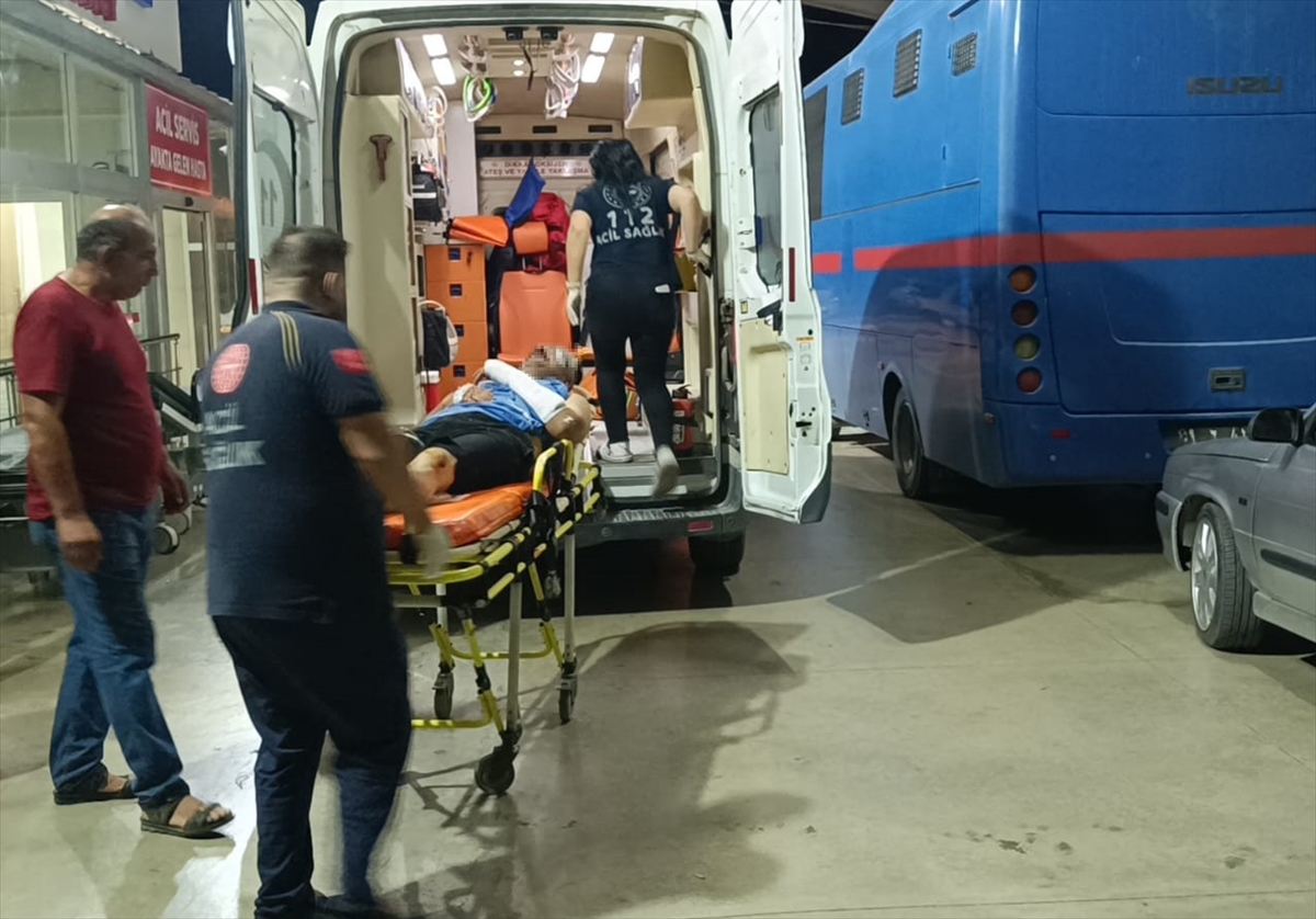 Saimbeyli’de devrilen motosikletteki 2 kişi yaralandı