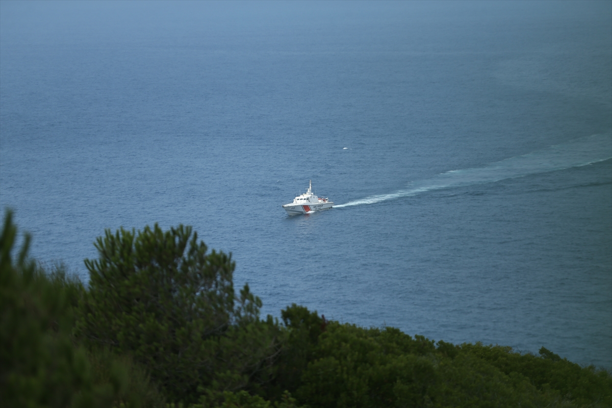 Marmara Adası açıklarında parçalanmış halde bulunan tekneye ilişkin bir geminin kaptanı gözaltına alındı
