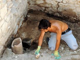 2 bin yıllık kalorifer tesisatı bulundu