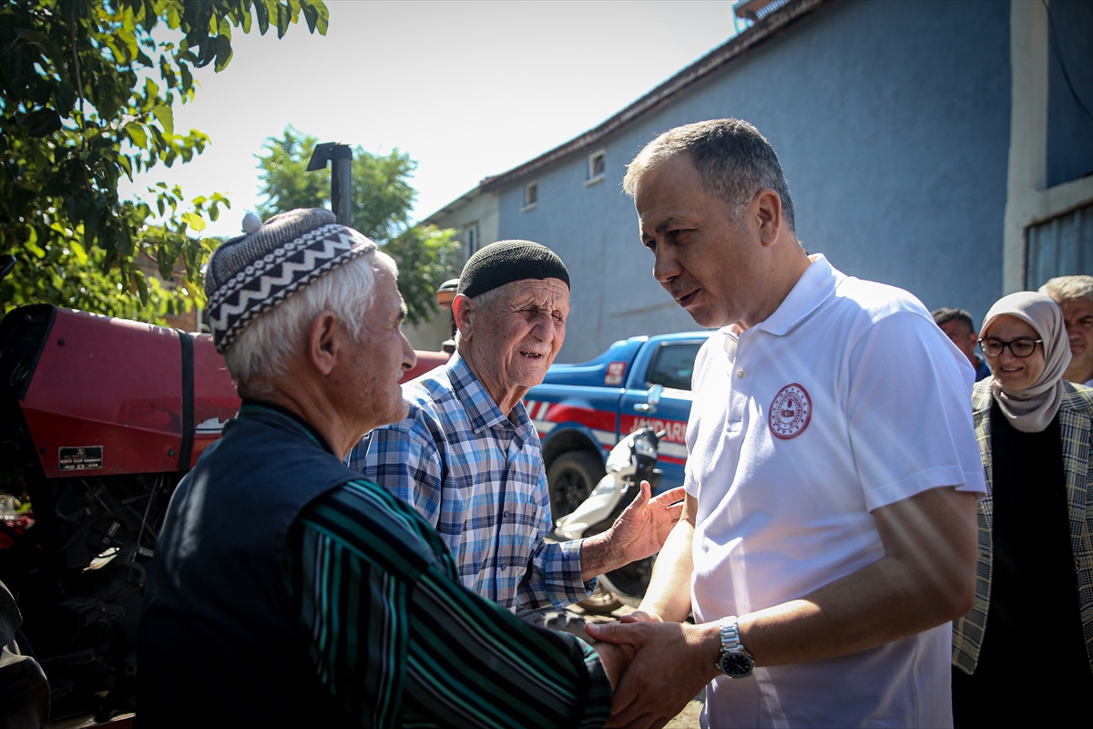 16 evimiz maalesef yıkıldı