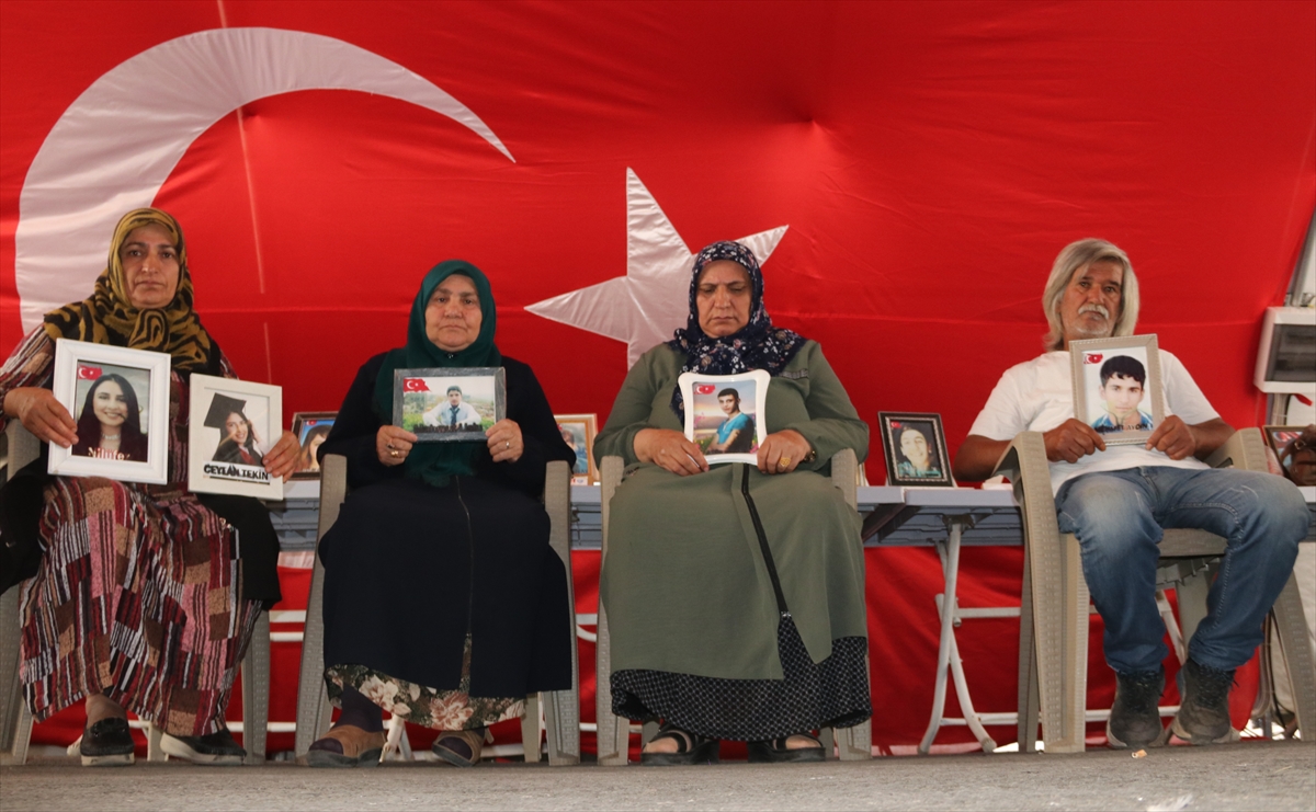 Diyarbakır anneleri evlatlarına kavuşmak istiyor