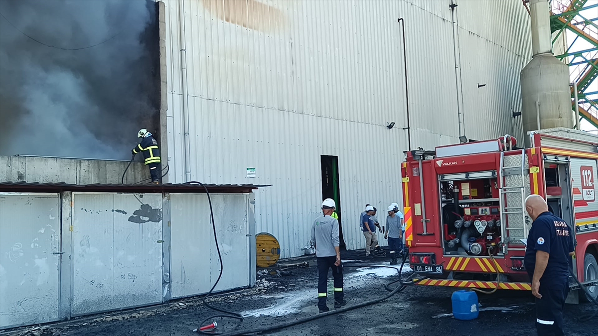 Adana'da kimya fabrikasında çıkan yangın söndürüldü