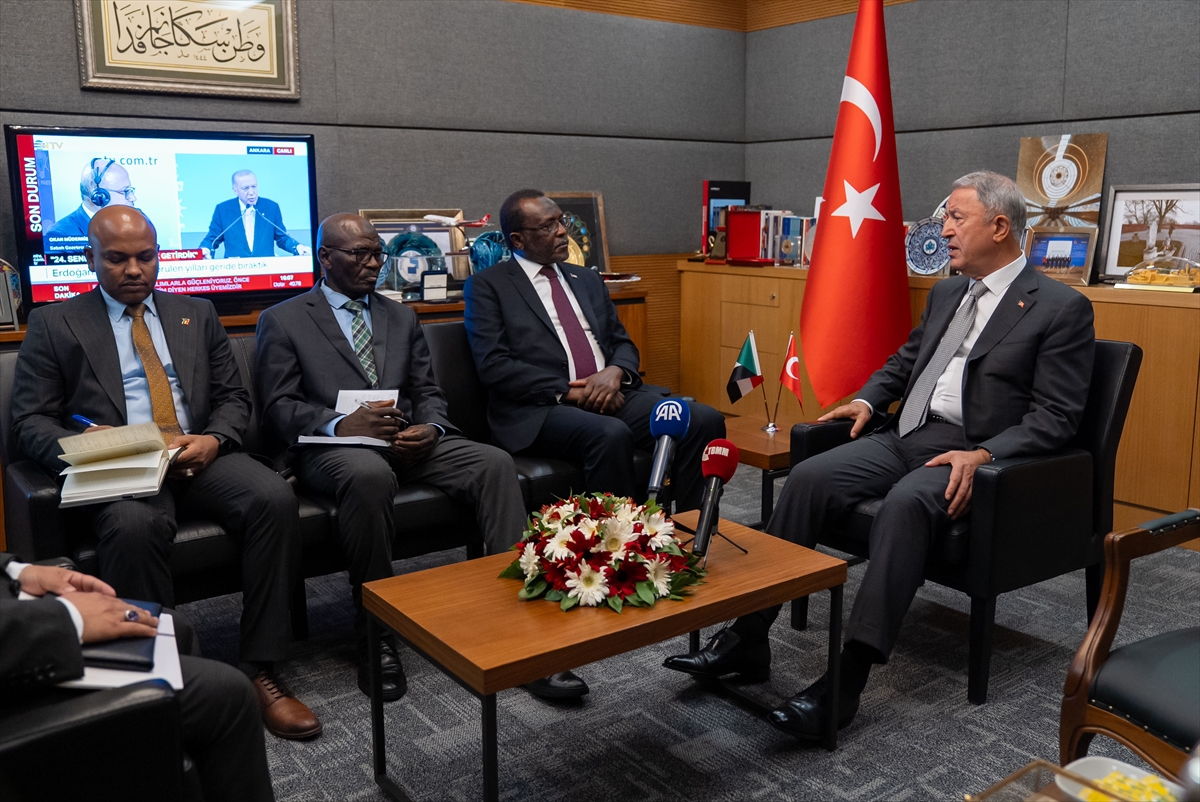TBMM Milli Savunma Komisyonu Başkanı Akar, Sudan'ın Ankara Büyükelçisi ile görüştü