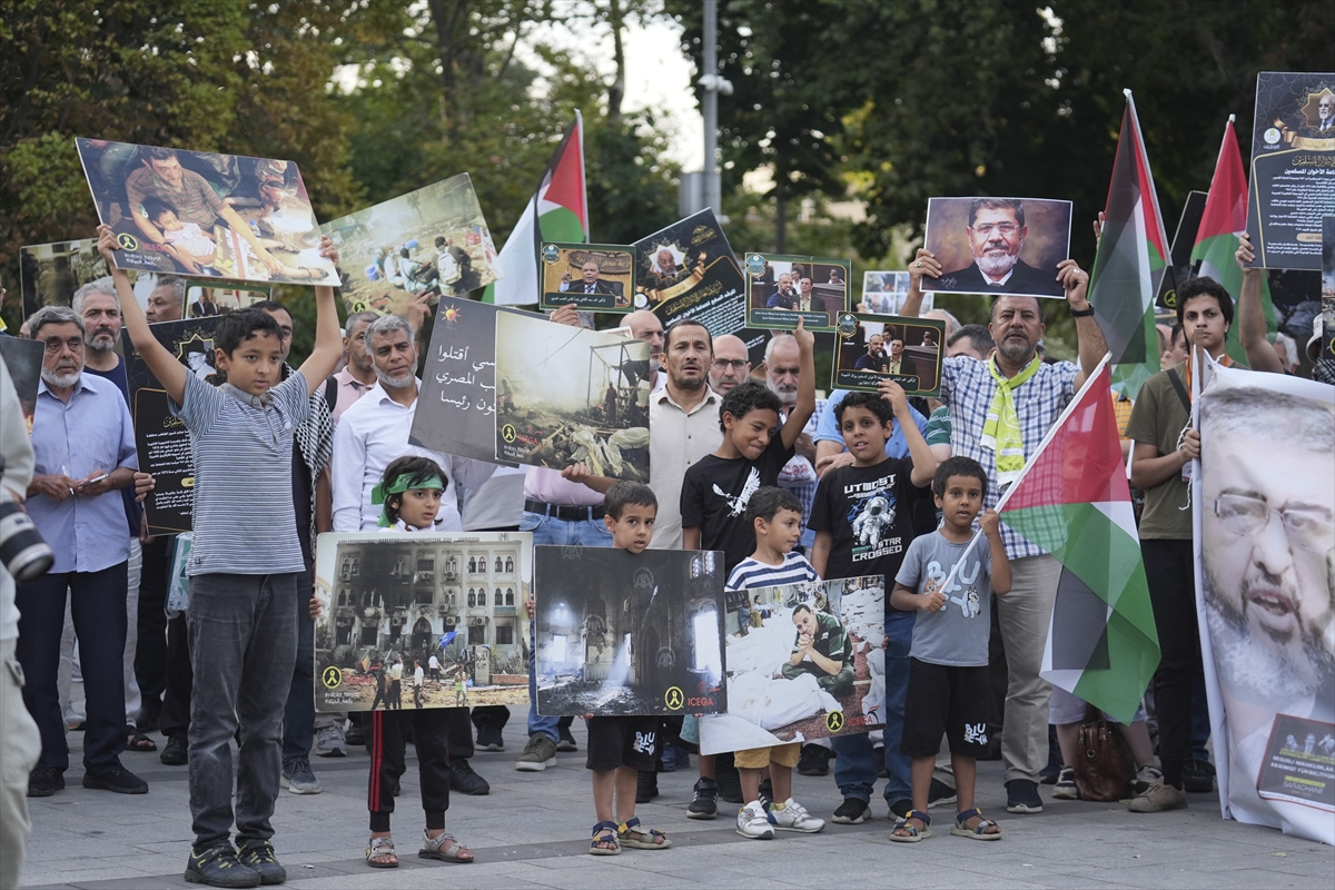 İstanbul'da "Rabia katliamı" nın 12. yılı dolayısıyla anma programı düzenlendi