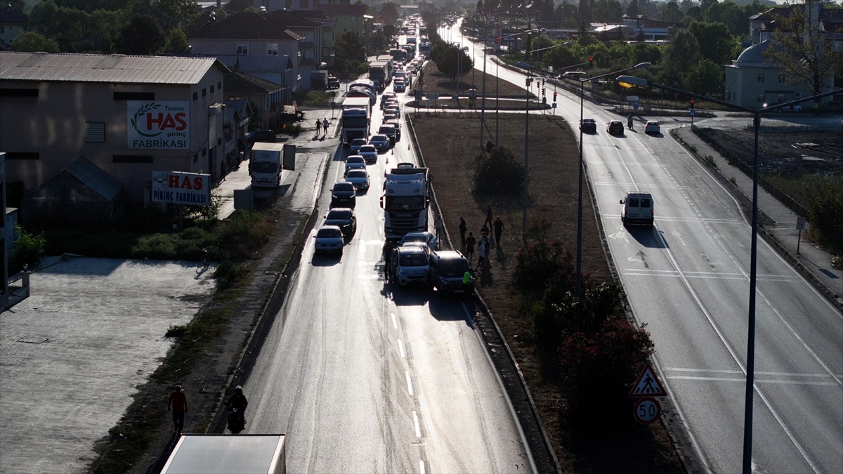 Samsun'da zincirleme trafik kazası Karadeniz sahil yolunda ulaşımı aksattı