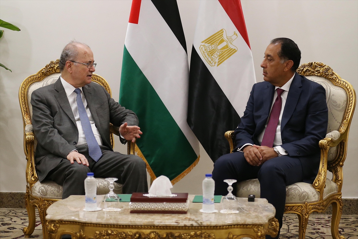 Mısır Başbakanı Mustafa Medbuli, Gazze'deki savaşı sonlandırmak için çalıştıklarını açıkladı