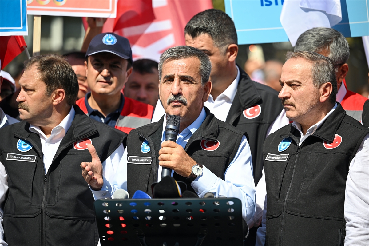 Üretimden gelen gücümüzü de haklarımızı almak için ortaya koyuyoruz