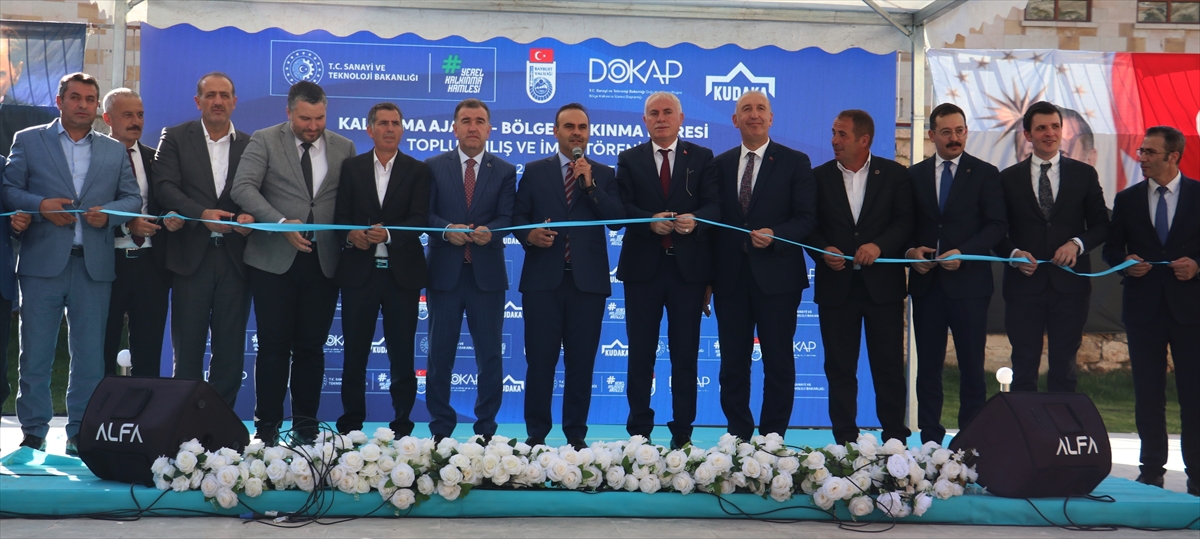 Sanayi ve Teknoloji Bakanı Fatih Kacır, Bayburt'ta açılış ve imza töreninde konuştu: