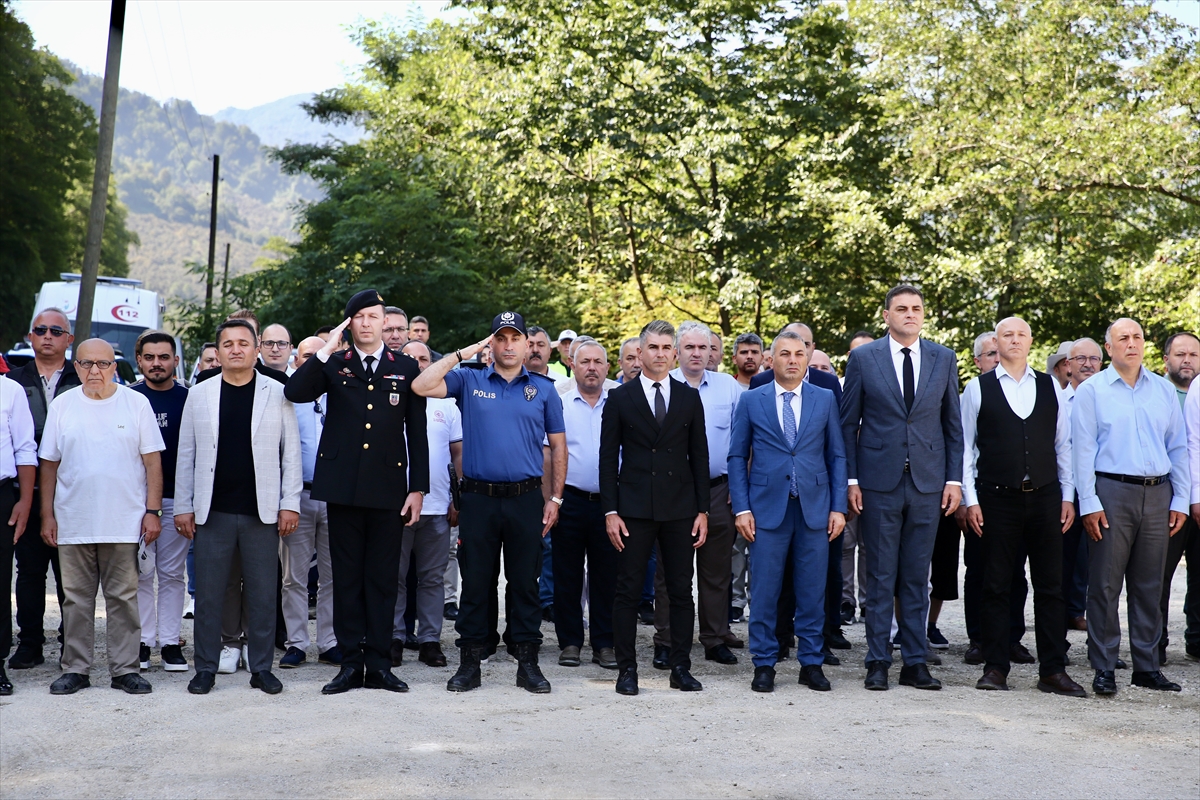 Giresun'da sel afetinin beşinci yılında şehit askerler ile kayıp operatör anıldı