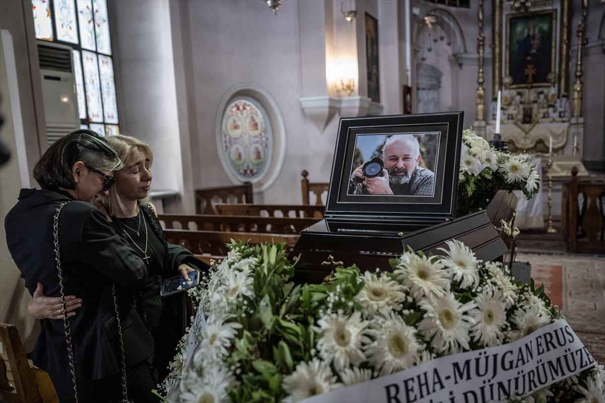 Foto muhabiri Garbis Loris Özatay son yolculuğuna uğurlandı