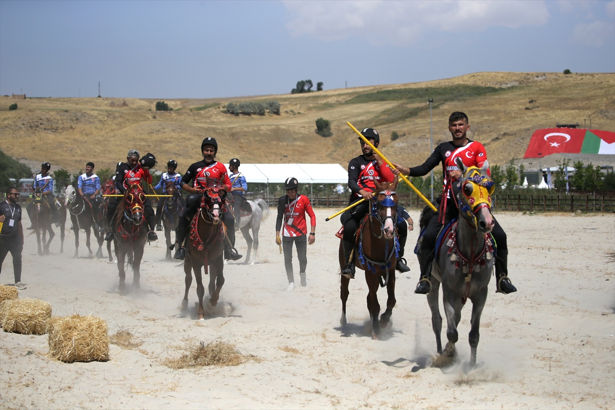 Ata sporu cirit Malazgirt Zaferi kutlamalarıda yerini aldı