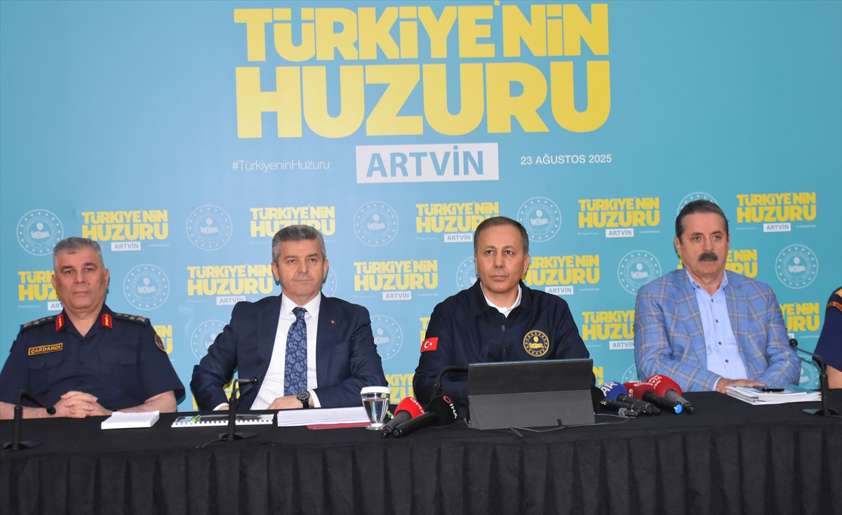 Tarihi bir dönüm noktasındayız.