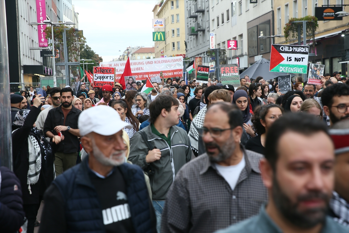 Avusturya'da Filistin'e destek gösterisinde İsrail'e yaptırım uygulanması istendi