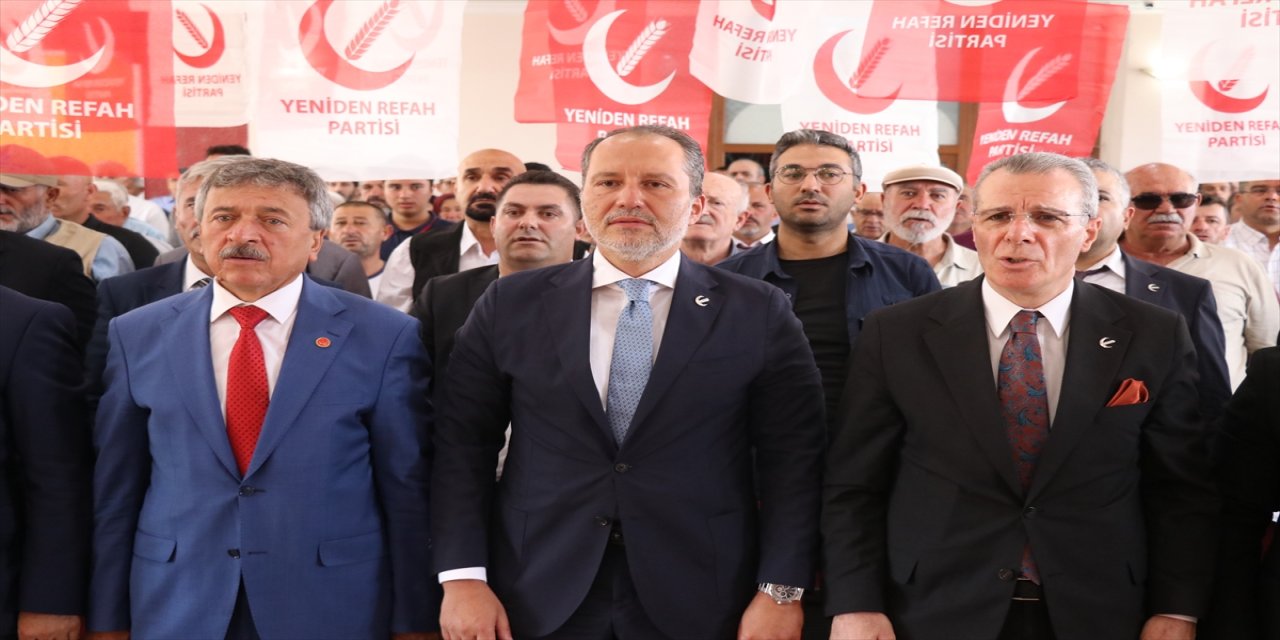 Yeniden Refah Partisi Genel Başkanı Fatih Erbakan: “Türkiye’de 14 milyon işsiz var, halk perişan, imtiyazlılar servet katıyor”