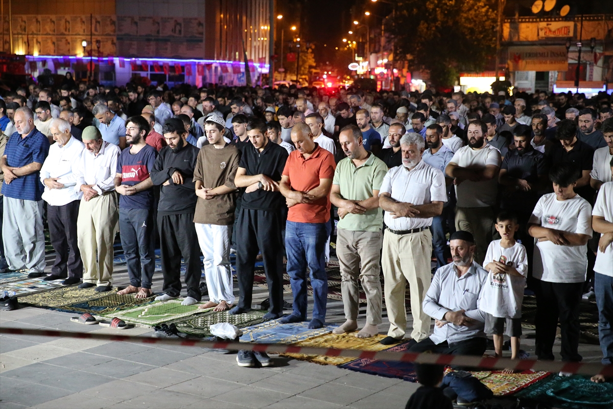 İsrail'in Gazze'ye saldırıları Diyarbakır'da protesto edildi