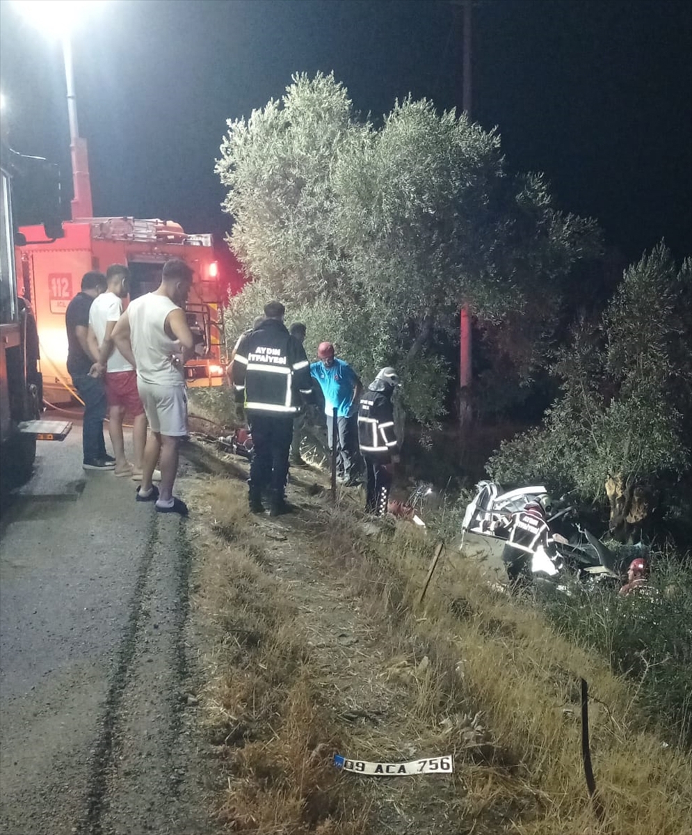 Trafik kazaları durmuyor. Aydın'da şarampole devrilen otomobildeki 2 kişi öldü, 1 çocuk yaralandı
