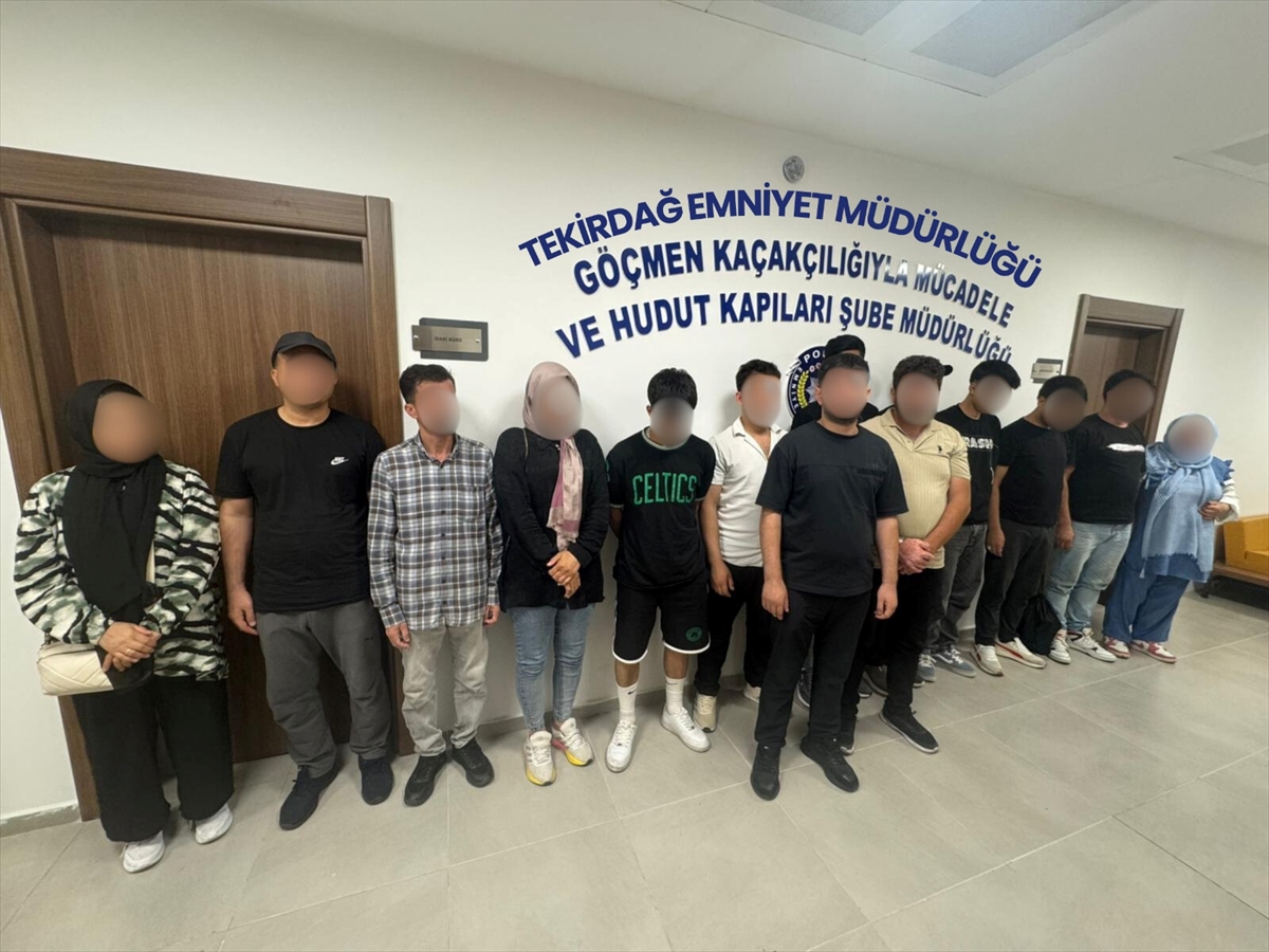 Tekirdağ'da bir kamyonette 19 düzensiz göçmen yakalandı