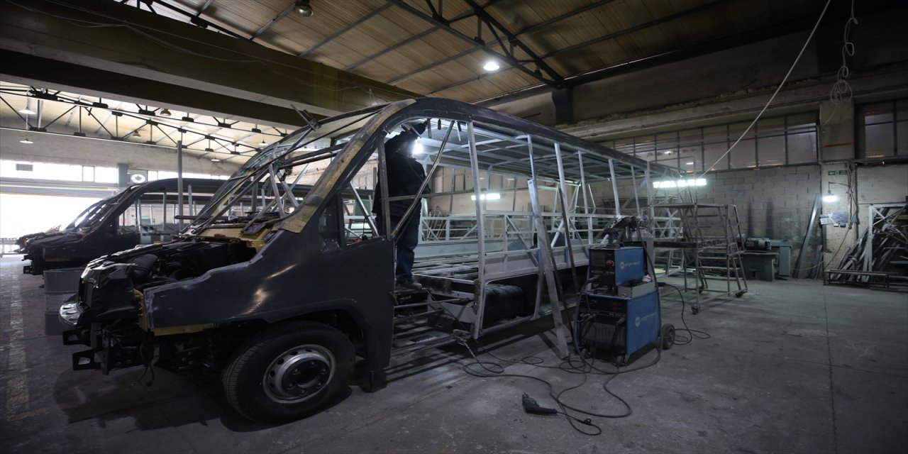 Bursa'dan 22 ülkeye ihracat yapan otomotiv firması elektrikli minibüs üretecek