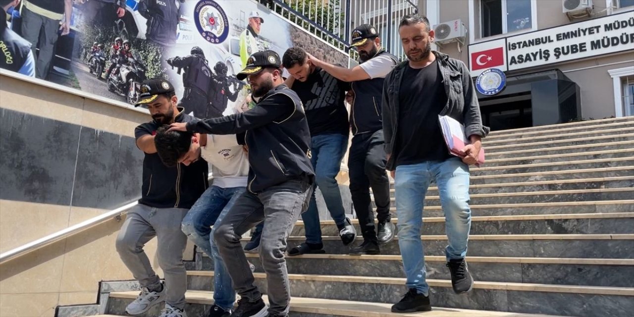 Beyoğlu'nda İş Yeri ve 3 Araç Kurşunlandı 3 Zanlı Gözaltında 1 Tutuklu