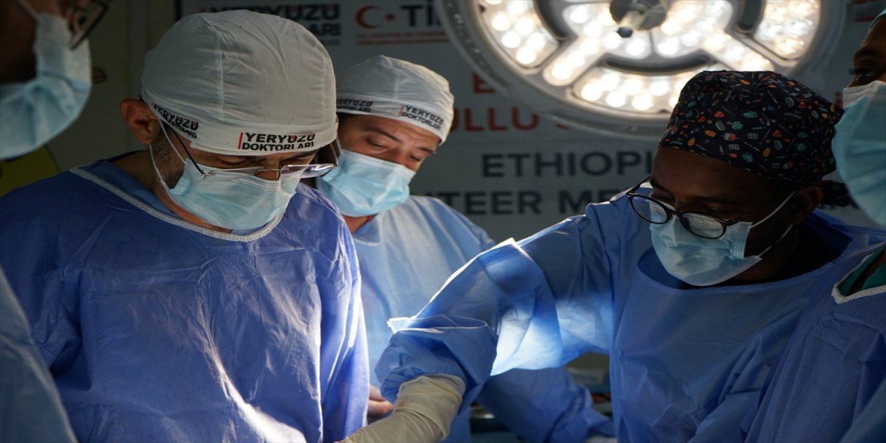 Yeryüzü Doktorları Etiyopya Somali Eyaleti Jigjiga’da İlk Artroskopik Cerrahi Ameliyatlarını Başarıyla Gerçekleştirdi