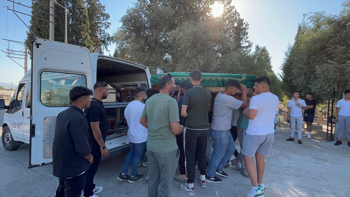 İzmir'de baraj gölünde boğulan çocuğun cenazesi toprağa verildi